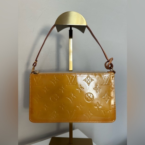 Louis Vuitton Vernis Lexington Pochette Yellow - Picture 2 of 11